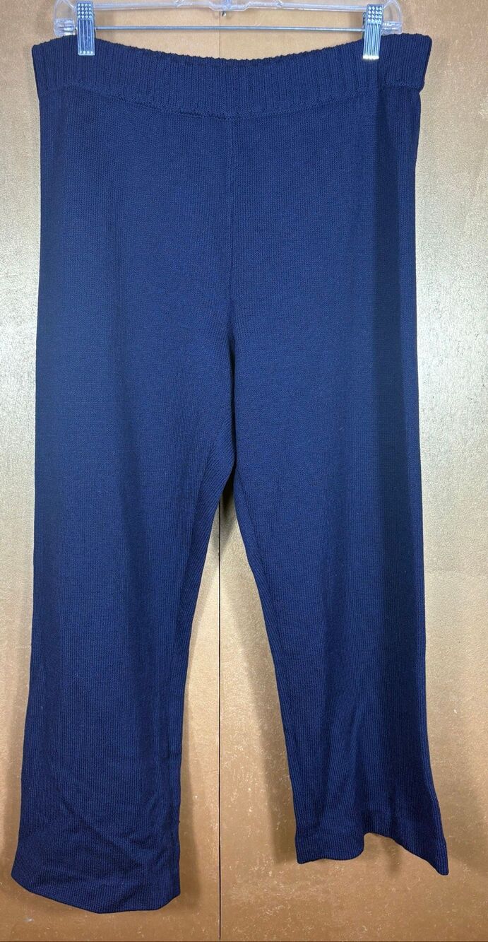 St. John sport knit pants size M